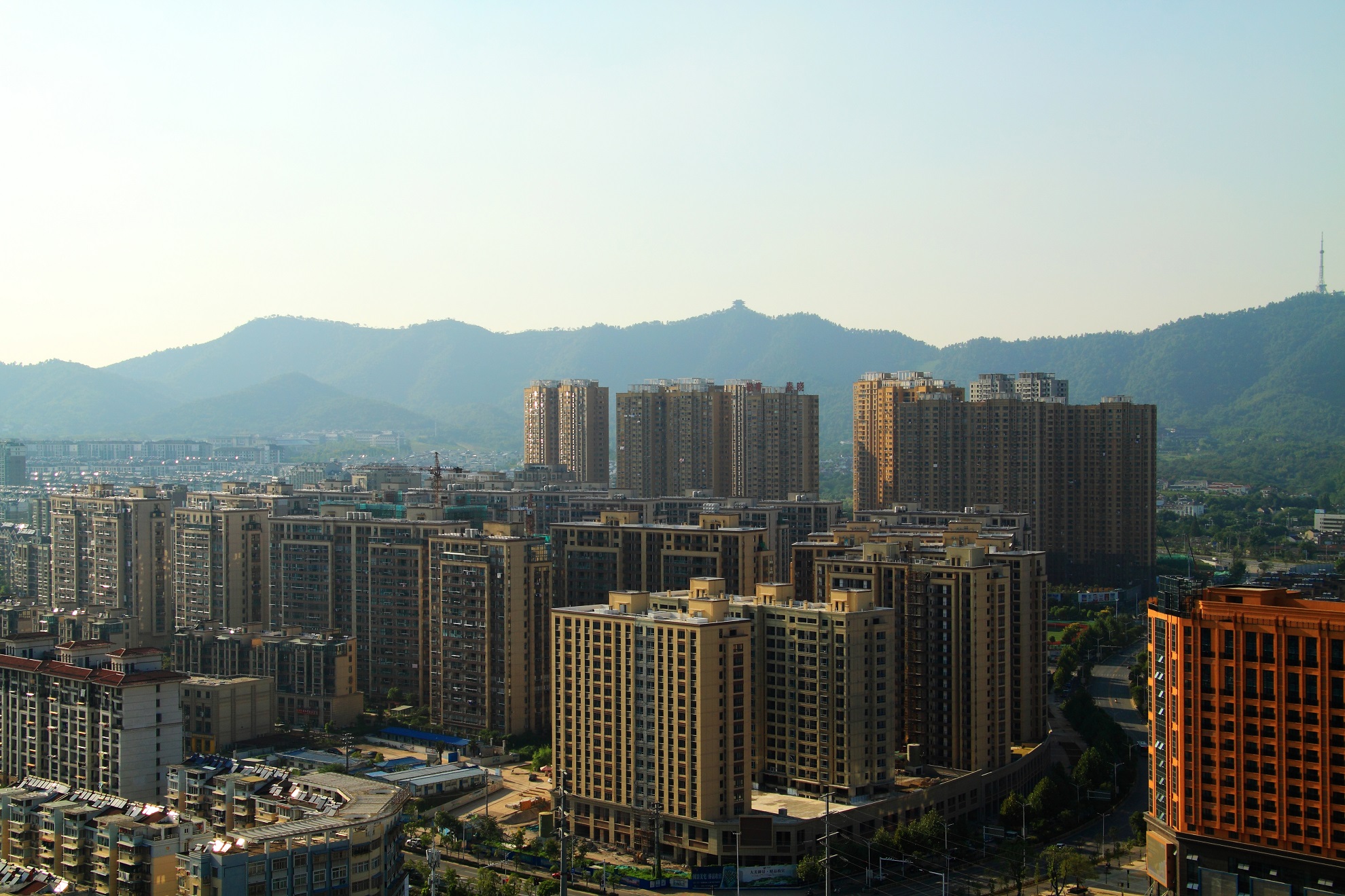 4cf58e67a9ecb8eb3ada373bd2c5db28.jpg 財富廣場2.jpg